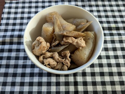 豚肉・こんにゃく・ごぼうの甘辛煮